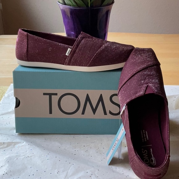 🪸TOMS BURGUNDY GLIMMER SHOES 🪸 - Picture 9 of 16